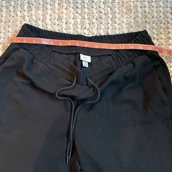 Black Sweats Joggers High-Rise Ankle Length Taper
Knit Pants - A New Day™ - Picture 14 of 15